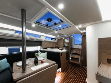 Yachtcharter Hanse388 10