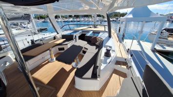 Yachtcharter Hanse590 12