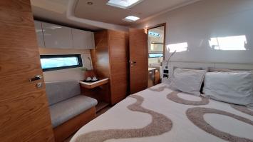 Yachtcharter Hanse590 19