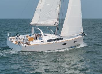 Yachtcharter Oceanis38