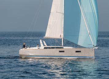 Yachtcharter Oceanis38 3