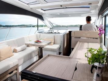 Yachtcharter SealineC390 12