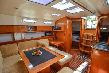 Yachtcharter BavariaCruiser45 9