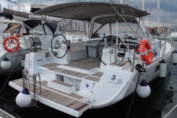 Yachtcharter Oceanis48 5Cab 3