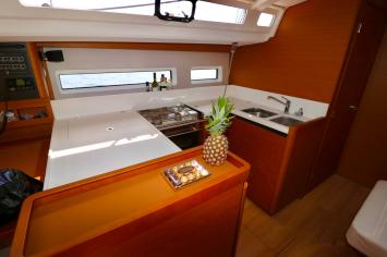 Yachtcharter SunOdyssey440 6