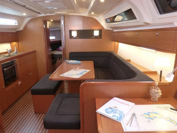 Yachtcharter BavariaCruiser41 8