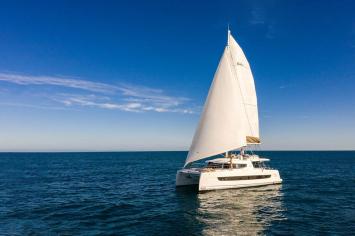 Yachtcharter Bali4 8
