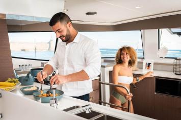 Yachtcharter Bali4 15