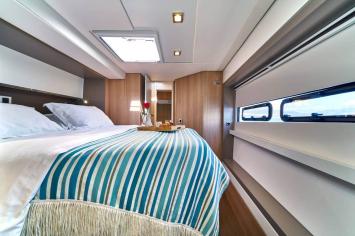 Yachtcharter Bali5 14