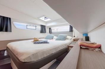 Yachtcharter FountainePajotElba45 42cab 13