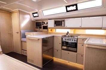 Yachtcharter BavariaC46 6