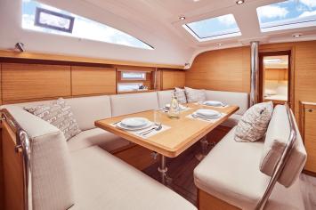 Yachtcharter ElanImpression45 13