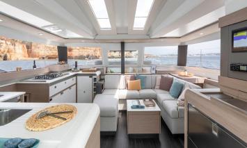Yachtcharter FountainePajotElba45 42cab 6