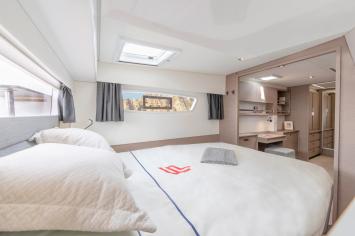 Yachtcharter FountainePajotElba45 42cab 9