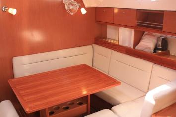 Yachtcharter BavariaCruiser45 12