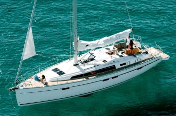 Yachtcharter BavariaCruiser41 3