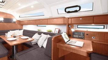 Yachtcharter BavariaCruiser41 9