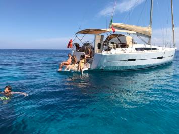 Yachtcharter Dufour460GrandLarge 3