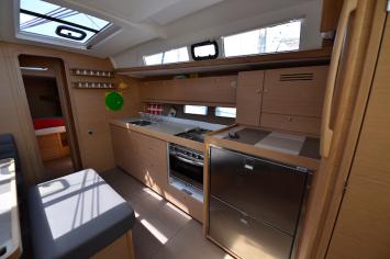 Yachtcharter Dufour460GrandLarge 7