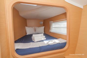 Yachtcharter Lagoon380 12