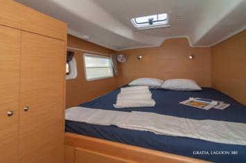 Yachtcharter Lagoon380 13
