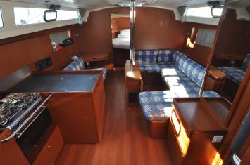 Yachtcharter Oceanis41 17