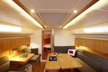 Yachtcharter Hanse415 12