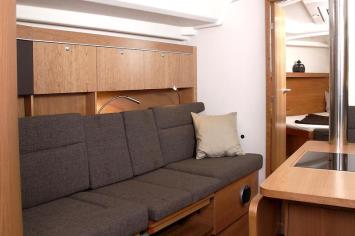 Yachtcharter Hanse415 16