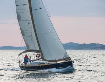 Yachtcharter Dufour460GrandLarge 8