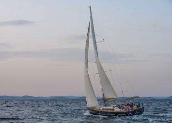 Yachtcharter Dufour460GrandLarge 9