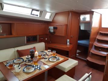 Yachtcharter Oceanis45 13