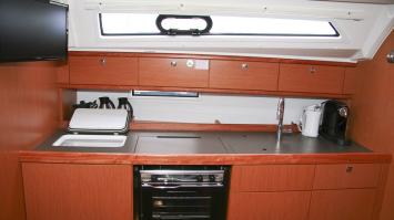 Yachtcharter BavariaCruiser41 11