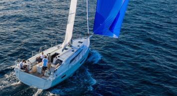 Yachtcharter Oceanis40 8