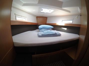 Yachtcharter BavariaCruiser41 16