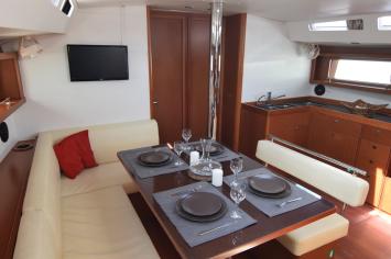 Yachtcharter Oceanis48 5Cab 4