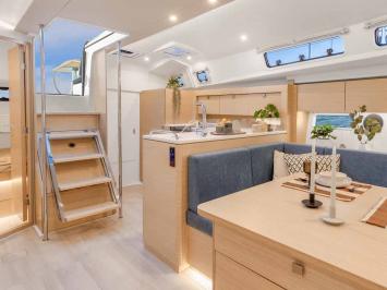 Yachtcharter Hanse410 14
