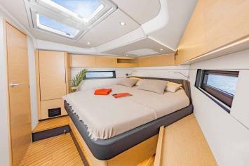 Yachtcharter Hanse460 16