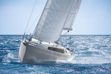 Yachtcharter BavariaCruiser33