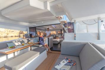 Yachtcharter FountainePajotElba45 42cab 6