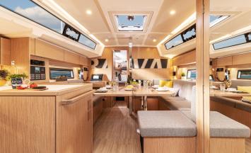 Yachtcharter BavariaC38 9