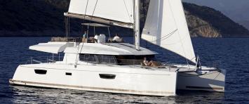 Yachtcharter FountainePajotIpanema58 62cab