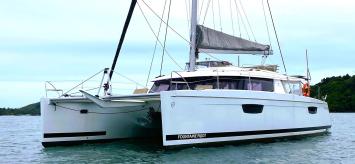 Yachtcharter FountainePajotSaba50 52cab 2