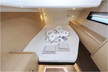 Yachtcharter Hanse460 17
