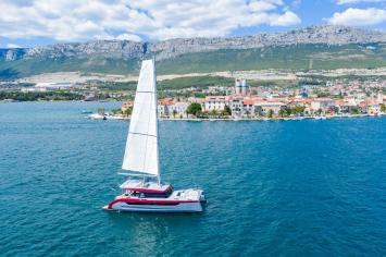 Yachtcharter Luna49 1