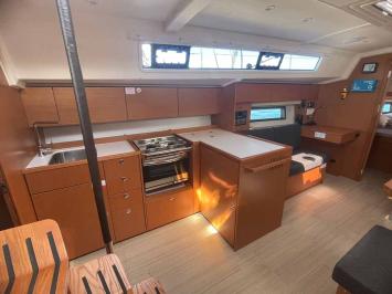 Yachtcharter BavariaC42 Paella 3