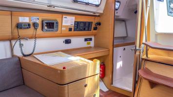 Yachtcharter First35 Kalypso 16
