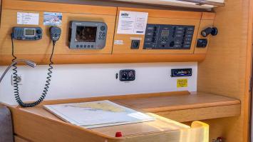 Yachtcharter First35 Kalypso 17