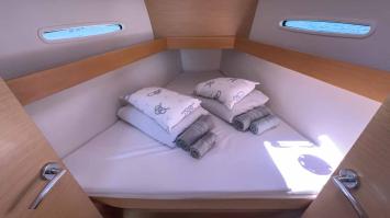 Yachtcharter First35 Kalypso 21