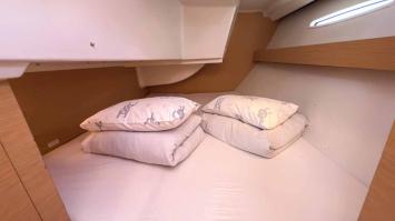 Yachtcharter First35 Kalypso 24