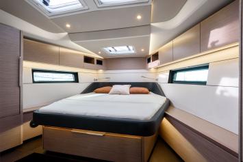 Yachtcharter Hanse460 3cab Orsasei 12